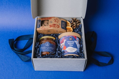 Przejdź do produktu Zestaw prezentowy Granatowy "Zimowe przytulenie"