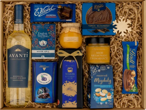 Przejdź do produktu Zestaw świąteczny: czekoladki, herbaty, różne słodkości [przykład]