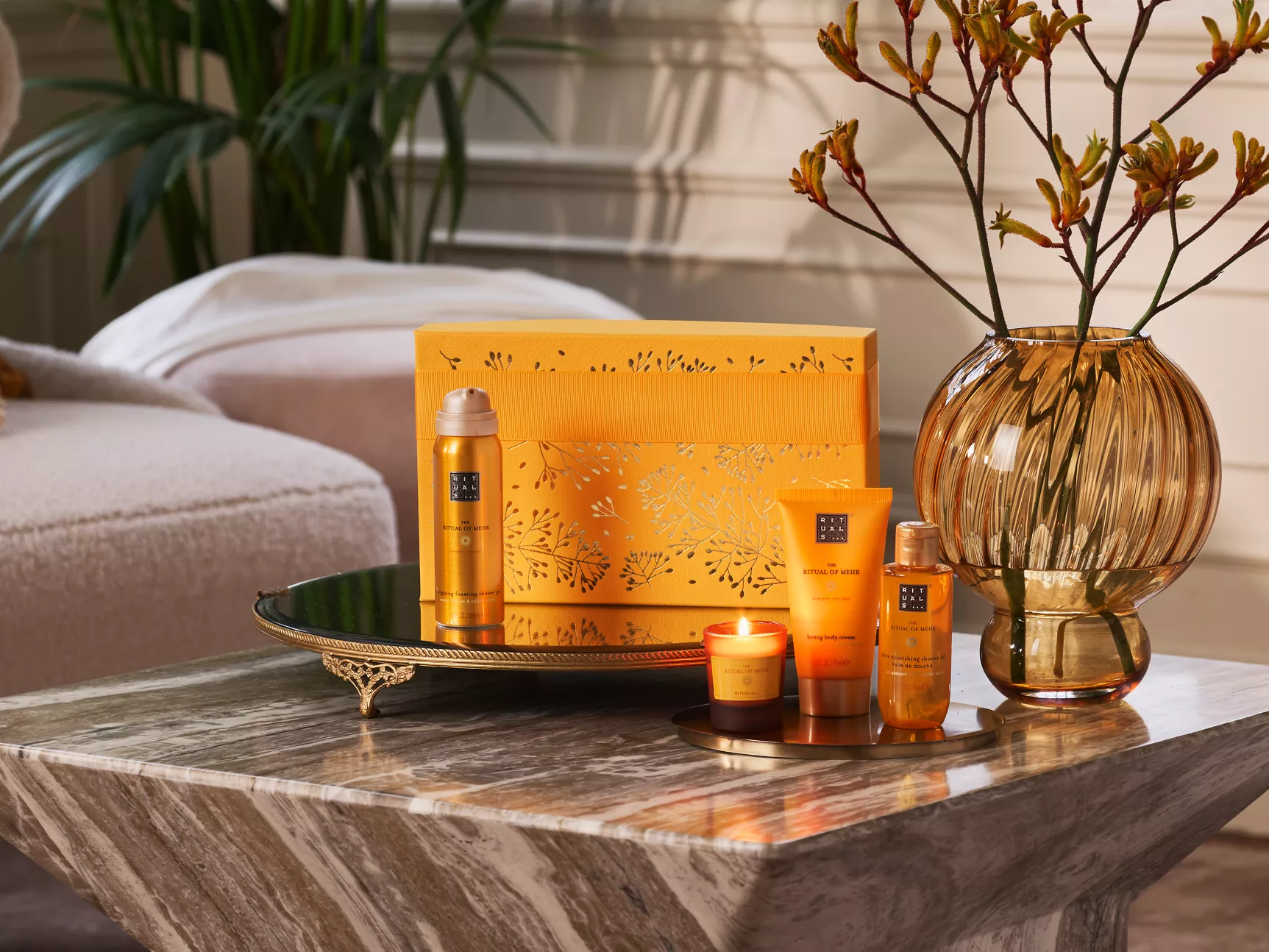 1118446-rituals-q424095-mehr-pdp-giftset-closed_4-by-3.webp